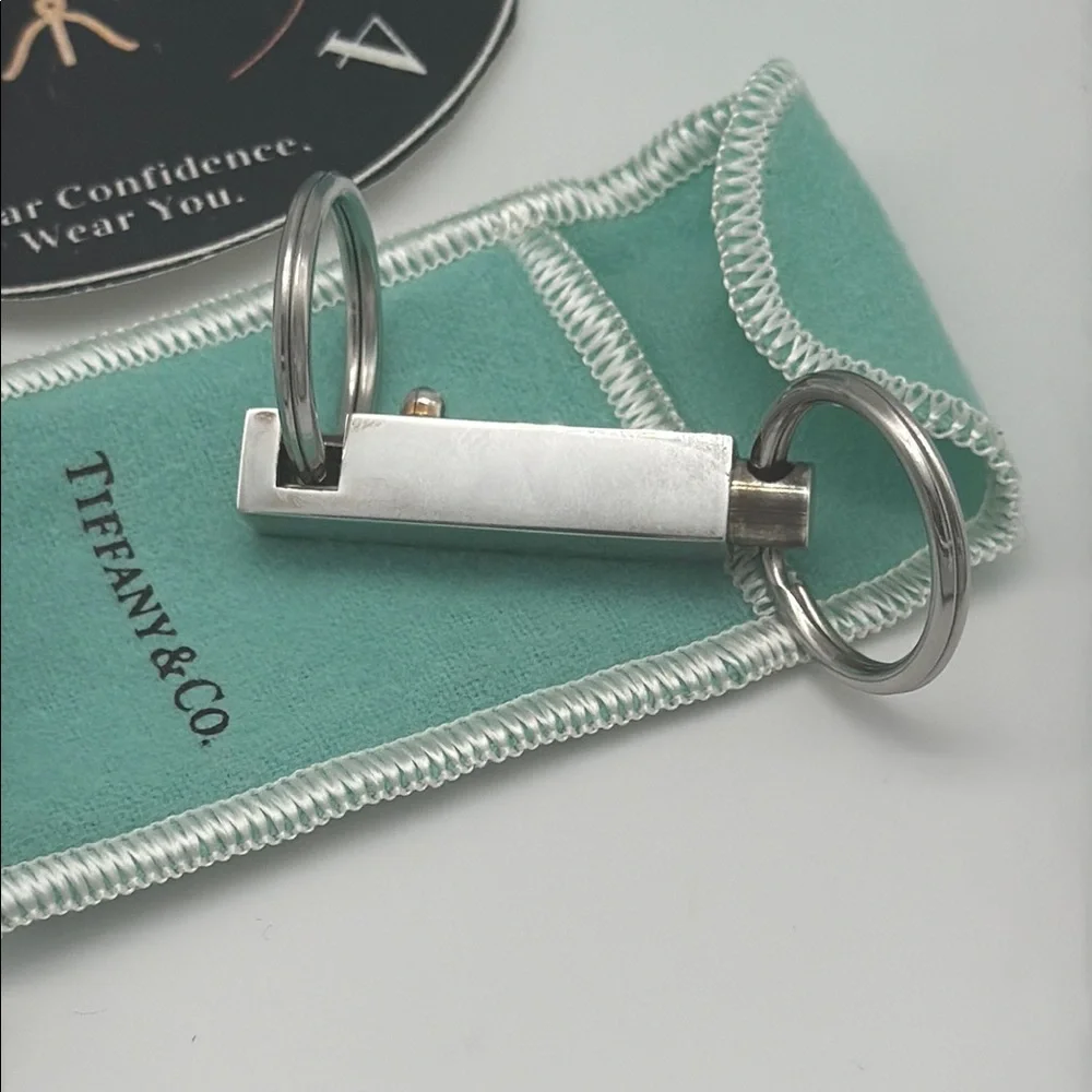 Authentic Tiffany & Co. Silver Valet Keychain with Blue Pouch & Box NWT   Unisex